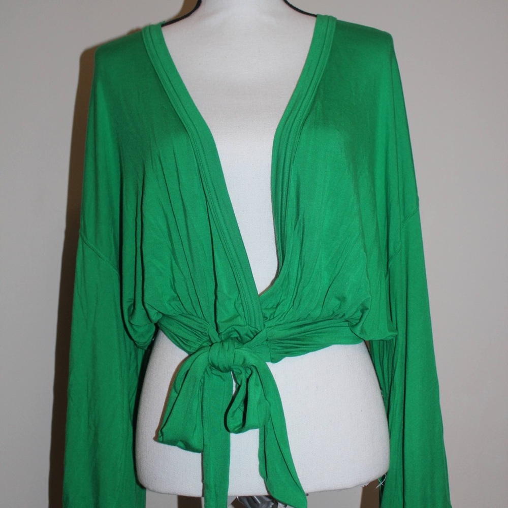 Green Long sleeve top